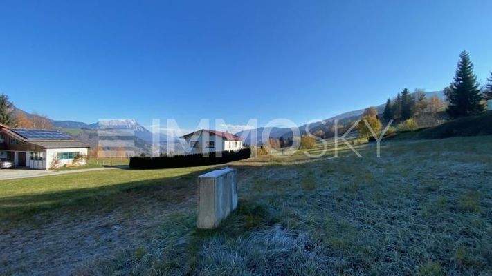 SÄMTLICHE ANSCHLÜSSE BEREITS AM GRUNDSTÜCK