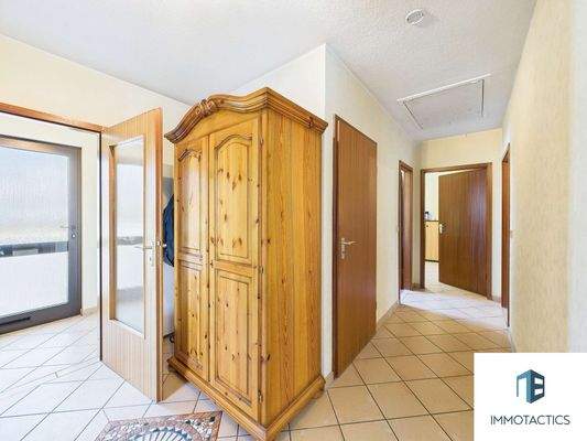 CAM01877G0-PR0275-STILL016