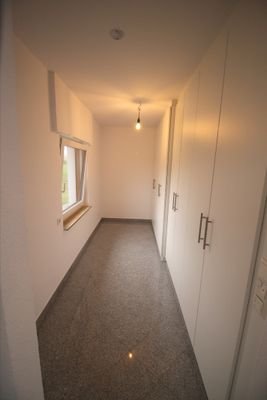 9. Schlafzimmer 1 mit Ankleide