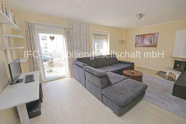 Wohnzimmer im EG