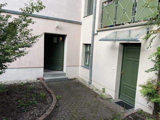 Hauszugang vom/in den Garten