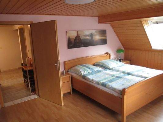 O.G rechts Schlafzimmer.JPG