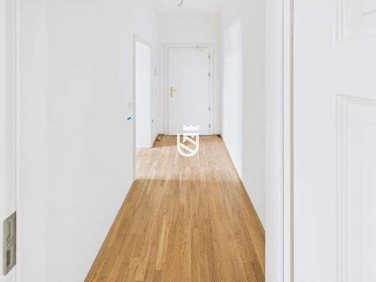 Flur Blick zum Eingang 