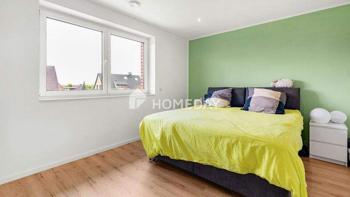 1. OG Schlafzimmer 1