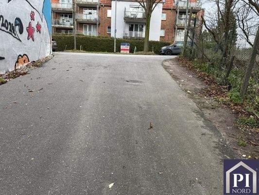 Zuwegung vom Haus Nr. 258