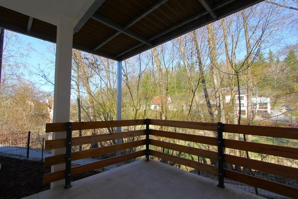 ...sowie zur Nord-Ost-Terrasse...