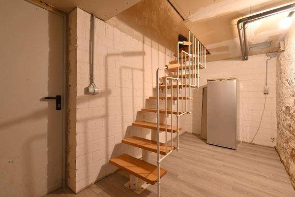 EG Treppenhaus zur Hauptwohnung