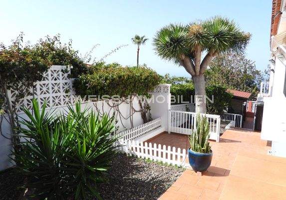 Schön angelegter Garten mit prächtigem...