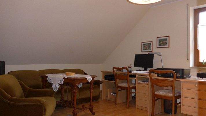 Arbeits- bzw. Kinderzimmer Dachgeschoss