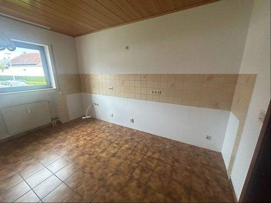 Küche mit Speisekammer