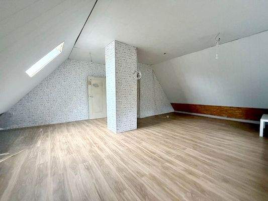 Großzügig und lichtdurchflutet