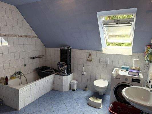 Vollbad mit sep. Dusche