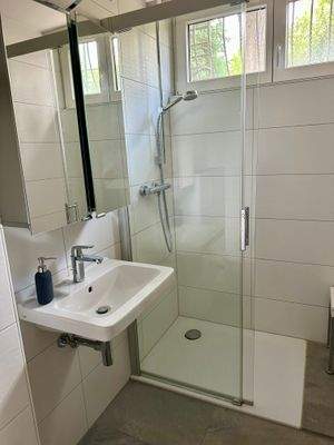 Untergeschoss Gäste-Duschbad