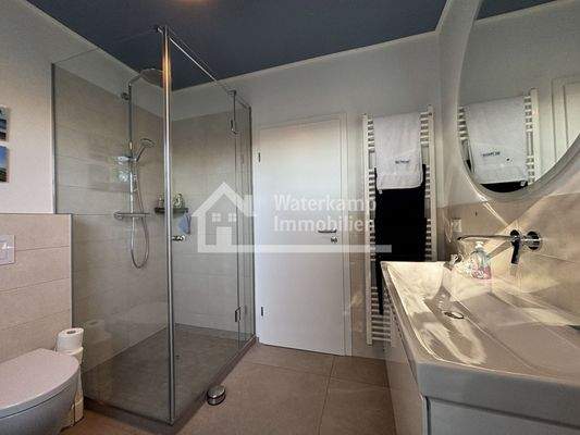 08 Bad + Handtuchheizkörper (DG)