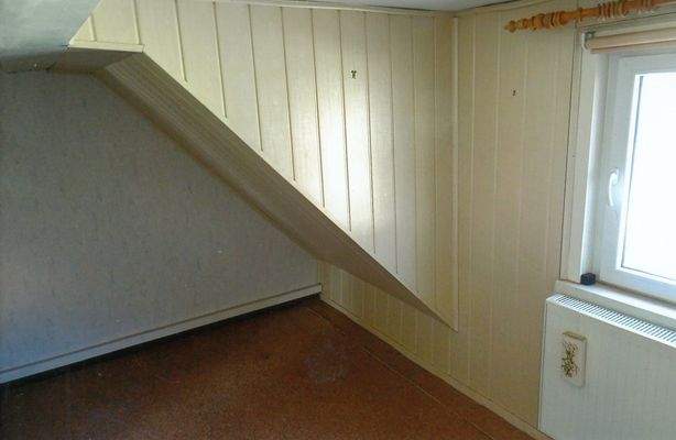 OG Zimmer mit Schräge rechts