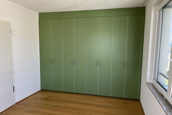 Schlafzimmer mit hochwertigem Einbauschrank