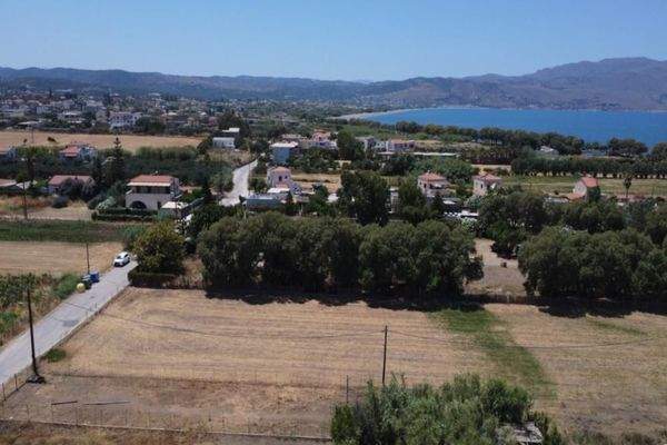 Kreta, Tavronitis: Erstklassiges Strandgrundstück mit malerischem Meerblick zu verkaufen