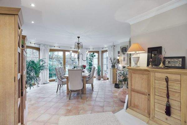 Essbereich im Wintergarten 