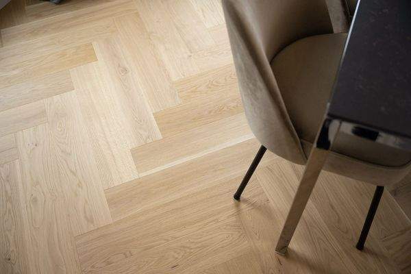 hochwertiges Parkett