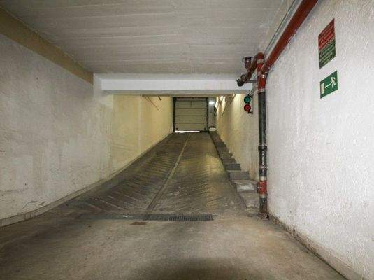 Einfahrt Tiefgarage