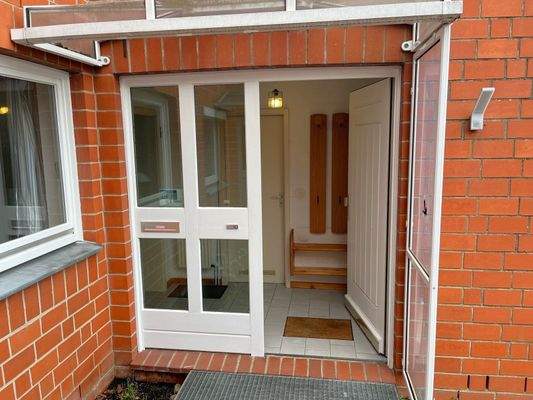 9098PE-04 Hauseingang 