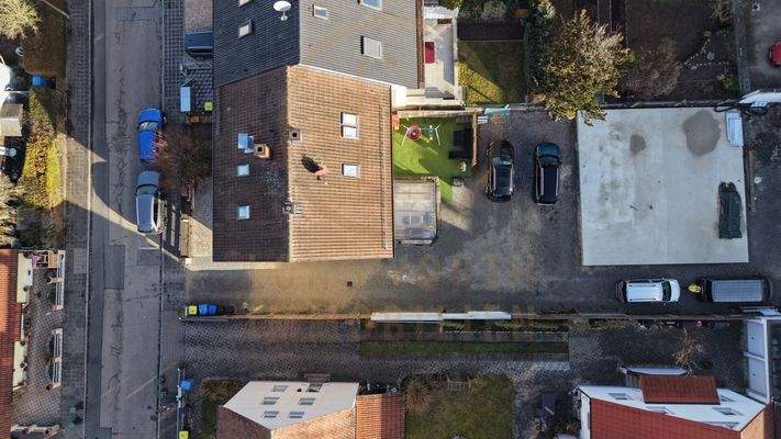 komplettes-Grundstück