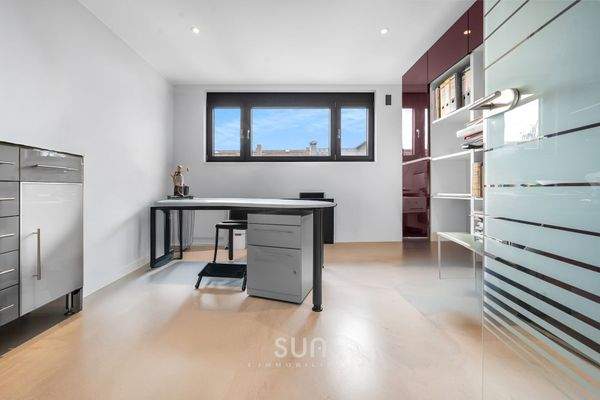 MODERNES ARBEITSZIMMER