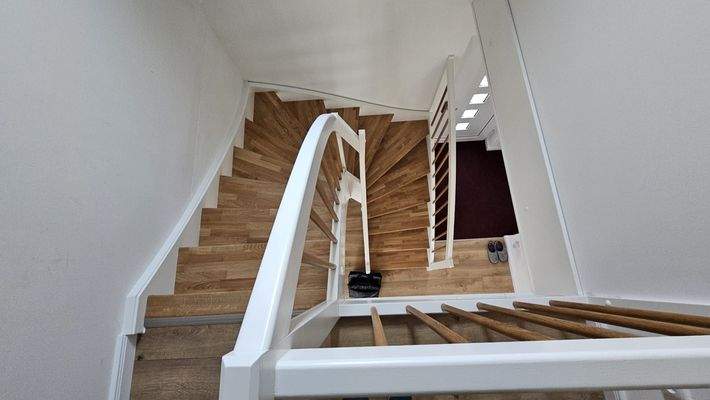 Treppe Blick vom OG.jpg