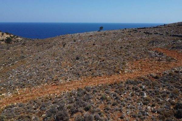 Kreta, Kokkino Chorio: Grundstück in ruhige Lage mit majestätischer Aussicht zu verkaufen