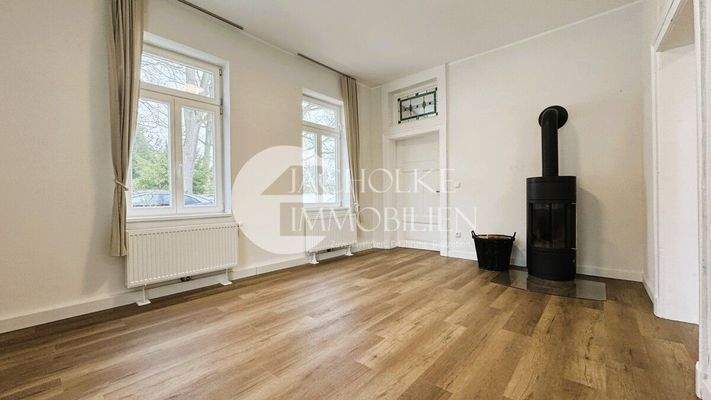 325.Innen.EG.Wohnen-Kamin