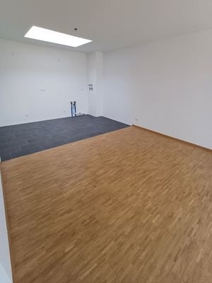 Beispiel Wohnbereich Parkettboden.jpg