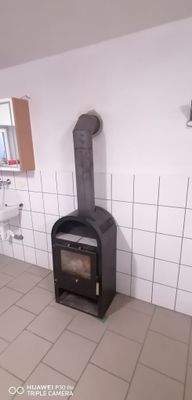 Kaminofen im  Keller