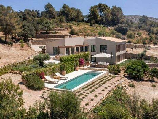 Finca-In-Alcudia-Zu-Kaufen-Living-Blue-Mallorca (1)