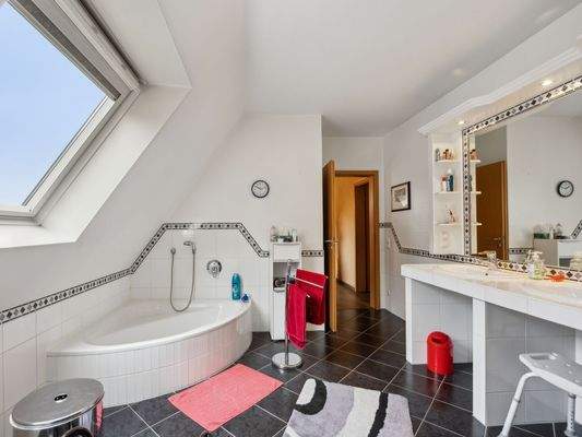 Badezimmer Dachgeschoss