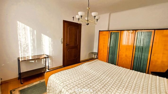 12 Schlafzimmer