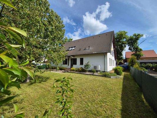Rückseite mit Garten