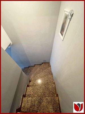 Treppenabgang Wohnung 18