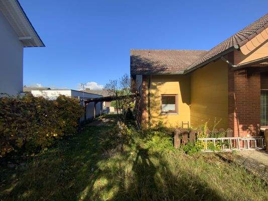 Zufahrt in den Garten