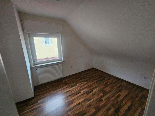 DG: kleineres Zimmer