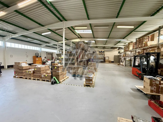 INFOS UNTER: 06171-586000