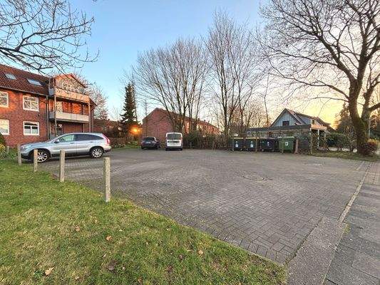 12 vermietete Stellplätze