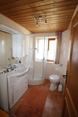 OG Bad mit Dusche