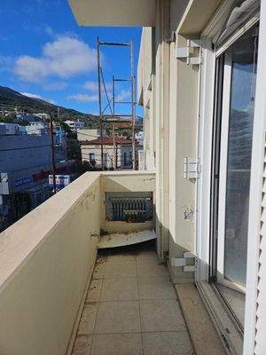 Kreta, Neapoli: Geräumige Wohnung zu verkaufen