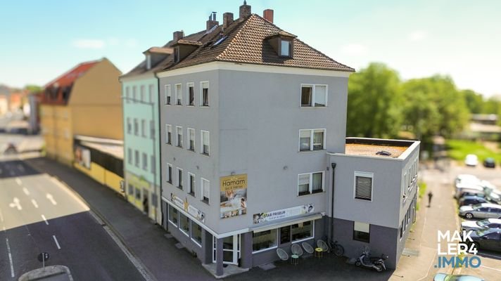 Mehrfamilienhaus mit Gewerbeanteil