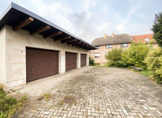 Garagenkomplex inklusive!