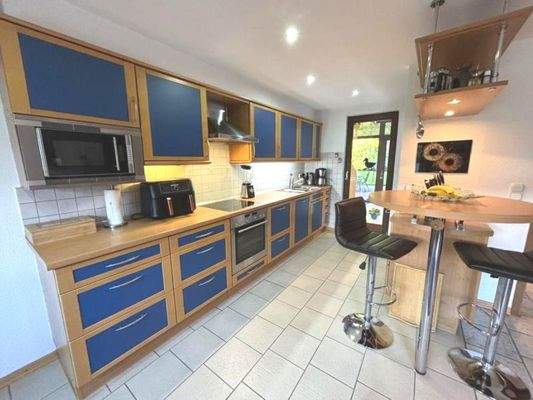 Einbauküche inklusive!