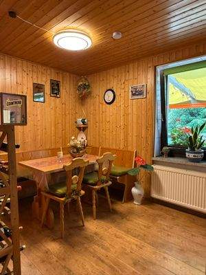 Weinstube oder Arbeitszimmer