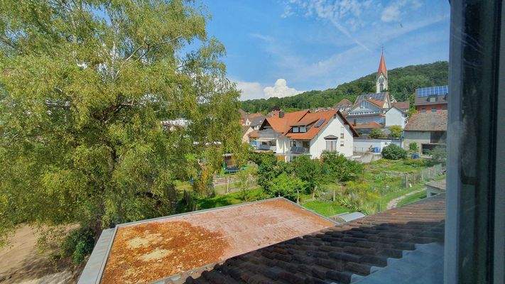 Blick 2. Stock in den Garten