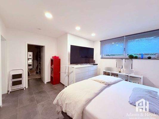 Schlafzimmer 2, UG, Bild 2