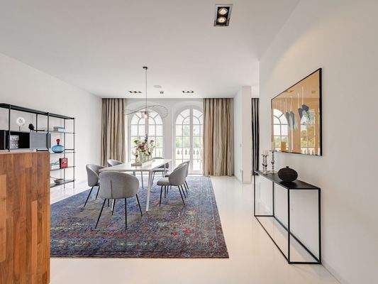 Essbereich mit natürlichem Lichteinfall